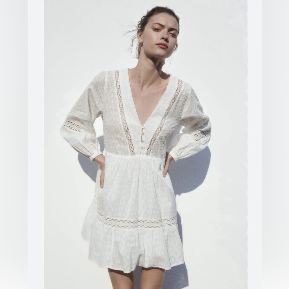 Zara TIERED V Neck DRESS WITH LACE INSERTS trim textured mini dress white cotton